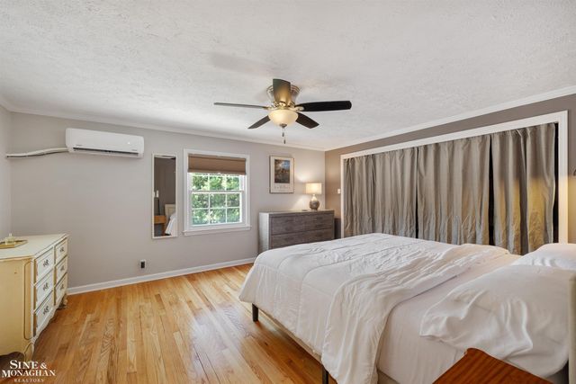 407 Lothrop Road, Grosse Pointe Farms, MI 48236
