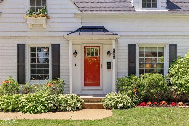 407 Lothrop Road, Grosse Pointe Farms, MI 48236