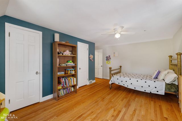 407 Lothrop Road, Grosse Pointe Farms, MI 48236
