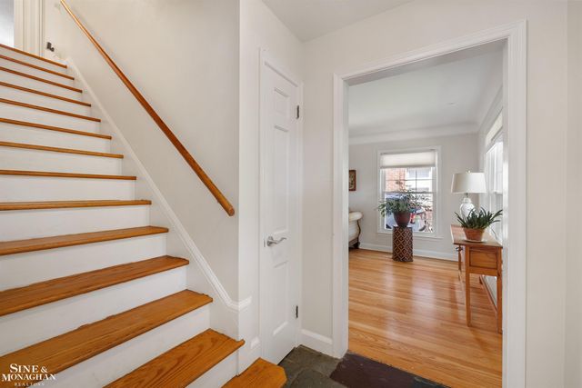 407 Lothrop Road, Grosse Pointe Farms, MI 48236