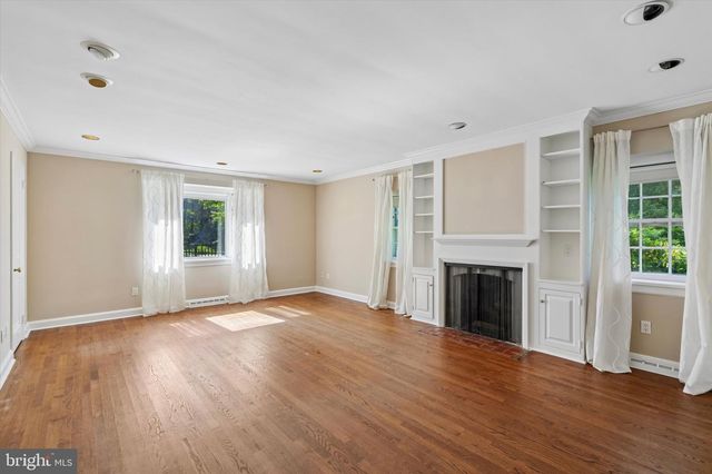 919 FRAZIER RD, Jenkintown, PA 19046