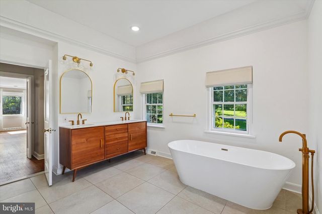 919 FRAZIER RD, Jenkintown, PA 19046