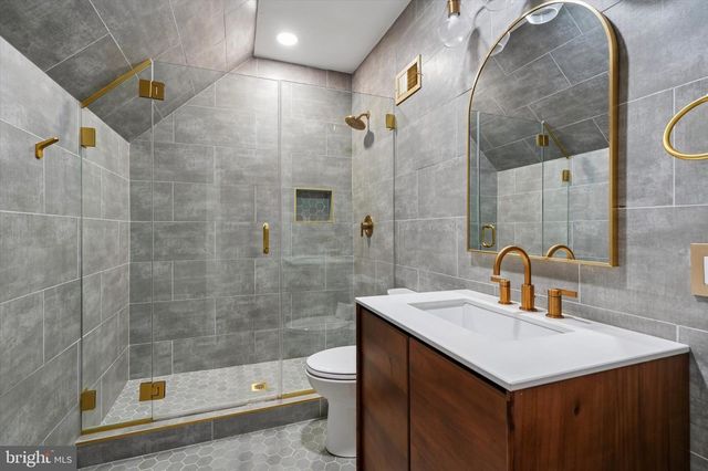 919 FRAZIER RD, Jenkintown, PA 19046