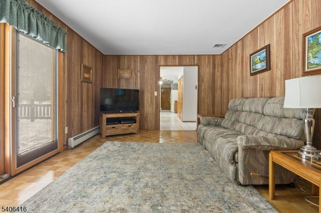 24 Rivendell Rd, Roxbury Twp., NJ 07876