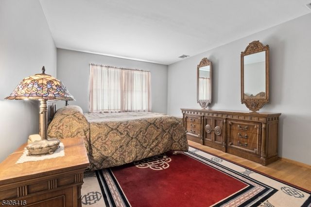 24 Rivendell Rd, Roxbury Twp., NJ 07876