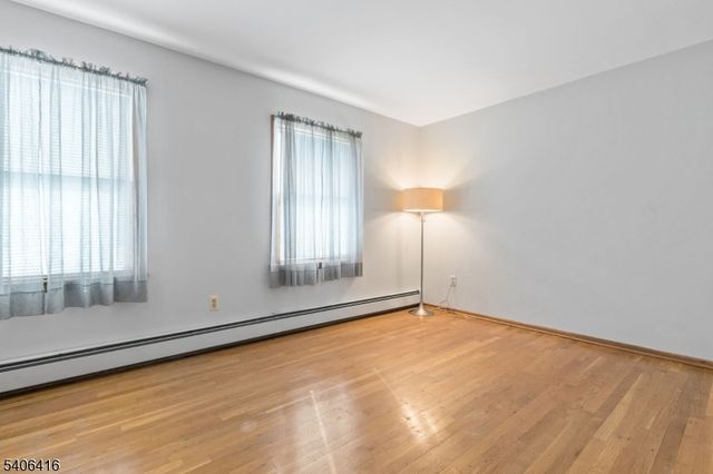 24 Rivendell Rd, Roxbury Twp., NJ 07876