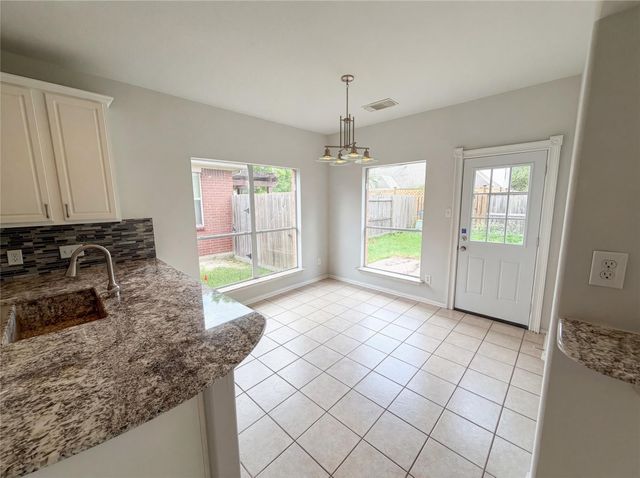 412 Green Cedar Drive, League City, TX 77573