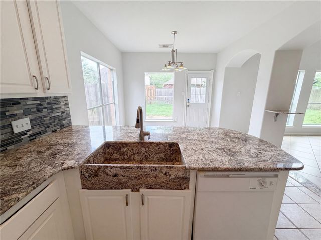 412 Green Cedar Drive, League City, TX 77573