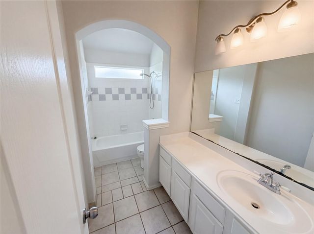 412 Green Cedar Drive, League City, TX 77573