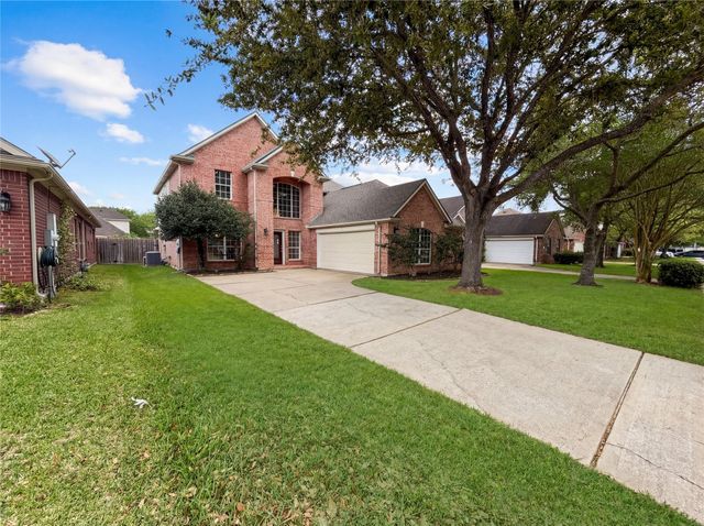 412 Green Cedar Drive, League City, TX 77573