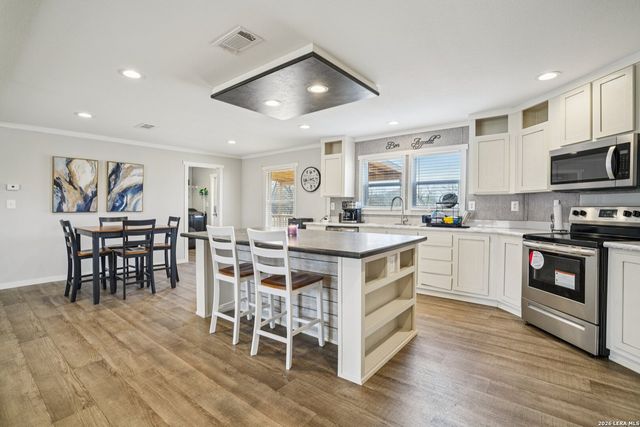 4045 Jakes Colony, Seguin, TX 78155