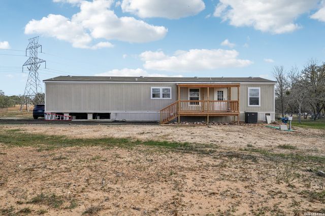 4045 Jakes Colony, Seguin, TX 78155