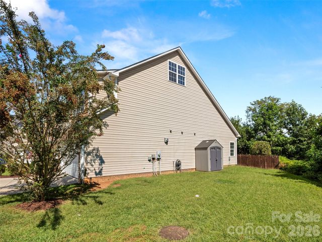 16 Stonebury Drive, Arden, NC 28704