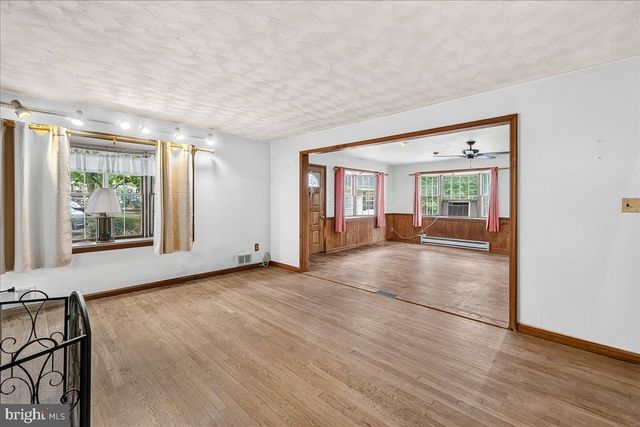 4814 HOLLYWOOD RD, College Park, MD 20740