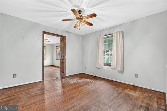 4814 HOLLYWOOD RD, College Park, MD 20740