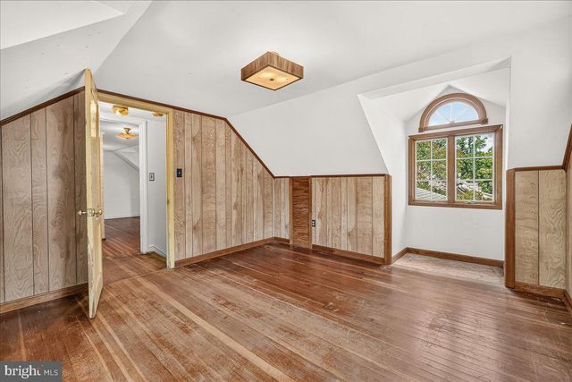 4814 HOLLYWOOD RD, College Park, MD 20740