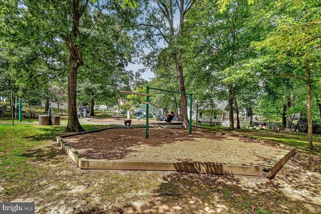 4814 HOLLYWOOD RD, College Park, MD 20740