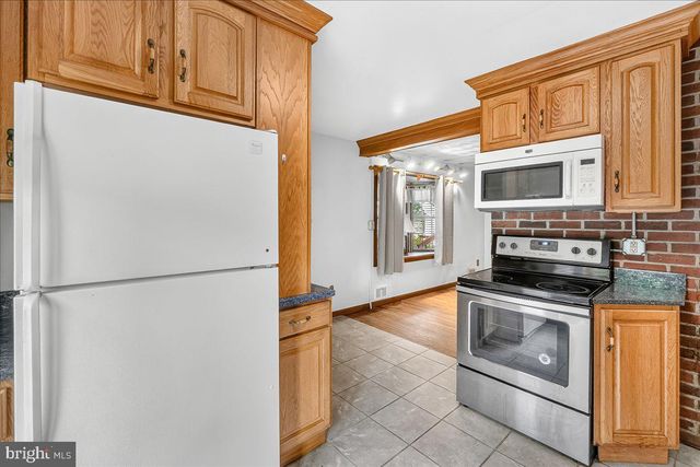 4814 HOLLYWOOD RD, College Park, MD 20740