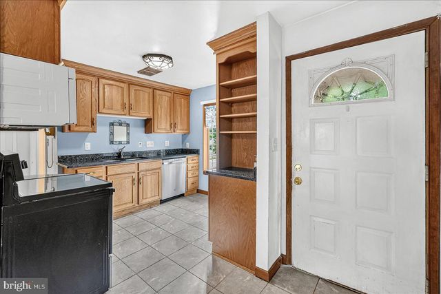 4814 HOLLYWOOD RD, College Park, MD 20740