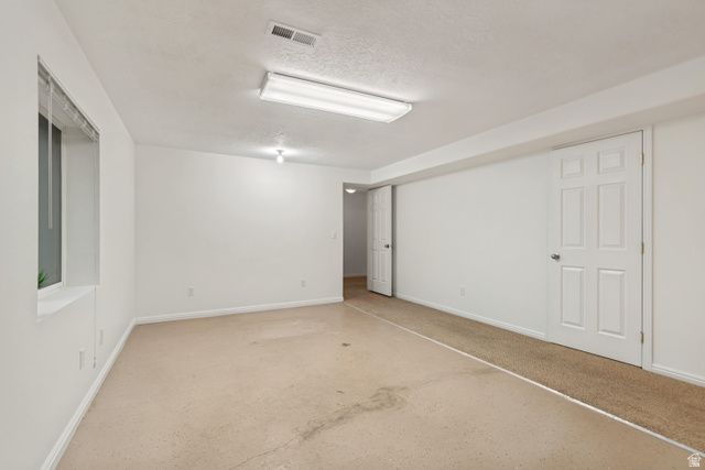 1538 W WYNGATE PARK DR, South Jordan, UT 84095