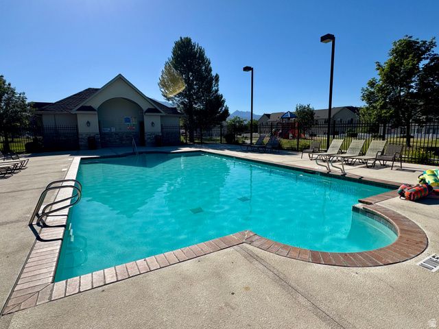 1538 W WYNGATE PARK DR, South Jordan, UT 84095