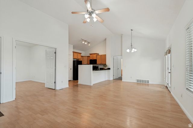 1538 W WYNGATE PARK DR, South Jordan, UT 84095