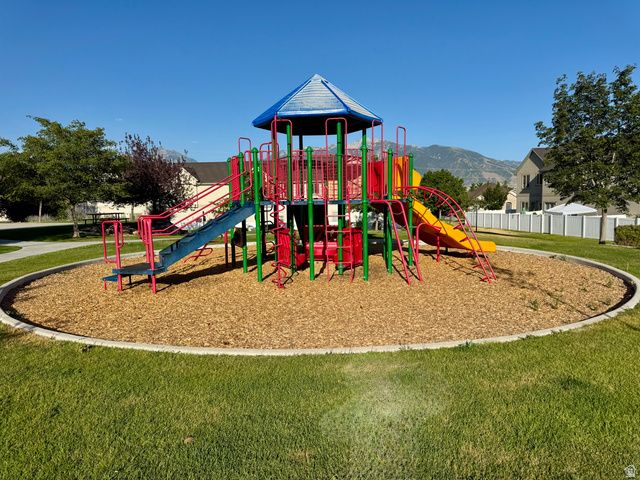 1538 W WYNGATE PARK DR, South Jordan, UT 84095
