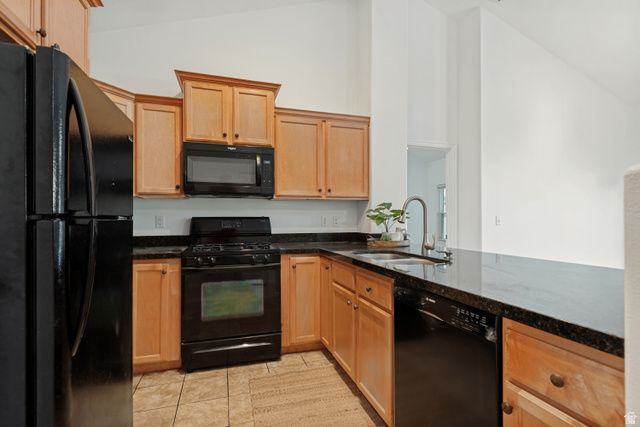 1538 W WYNGATE PARK DR, South Jordan, UT 84095