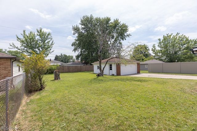 11391 Ronald Drive, Parma, OH 44130
