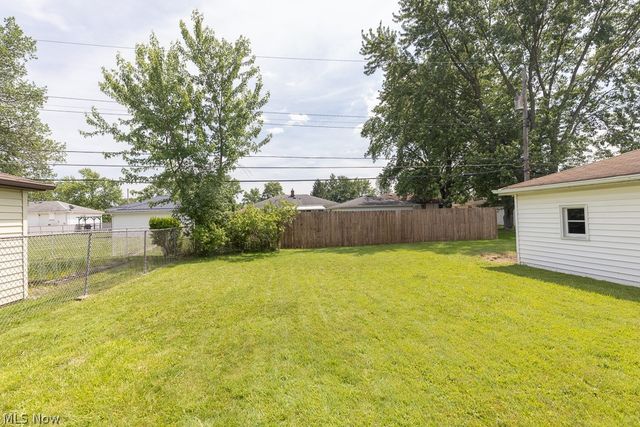 11391 Ronald Drive, Parma, OH 44130