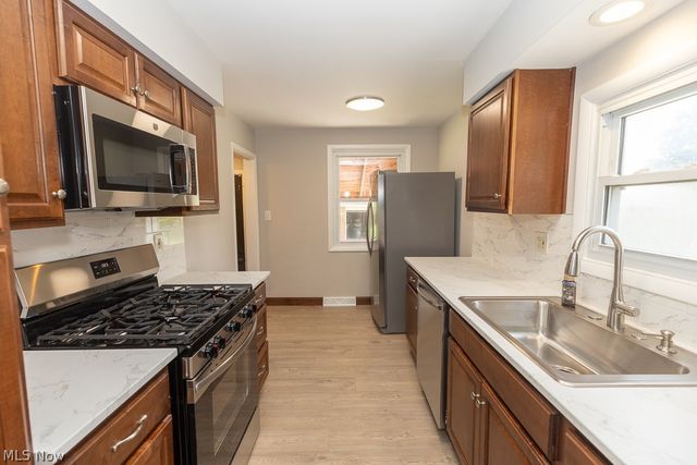 11391 Ronald Drive, Parma, OH 44130