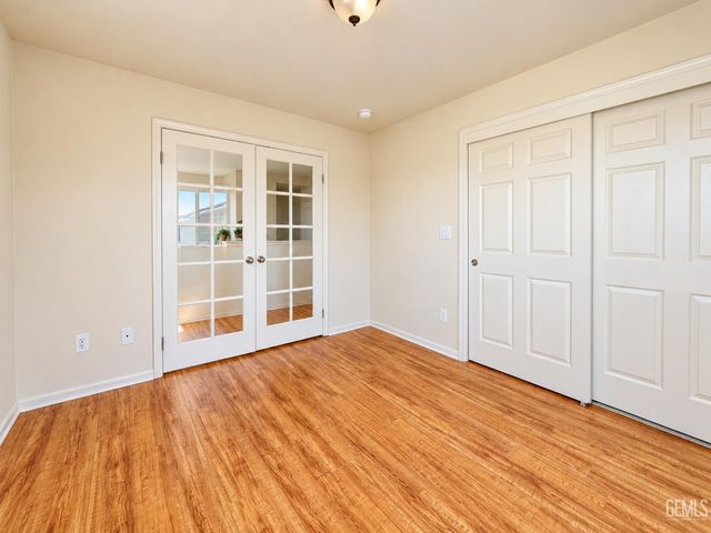 9018 Rockaway Beach Court, Bakersfield, CA 93311