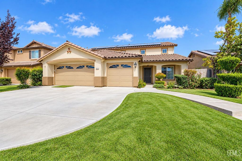 9018 Rockaway Beach Court, Bakersfield, CA 93311