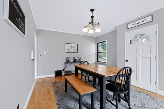 911 W 4th Street S, Newton, IA 50208