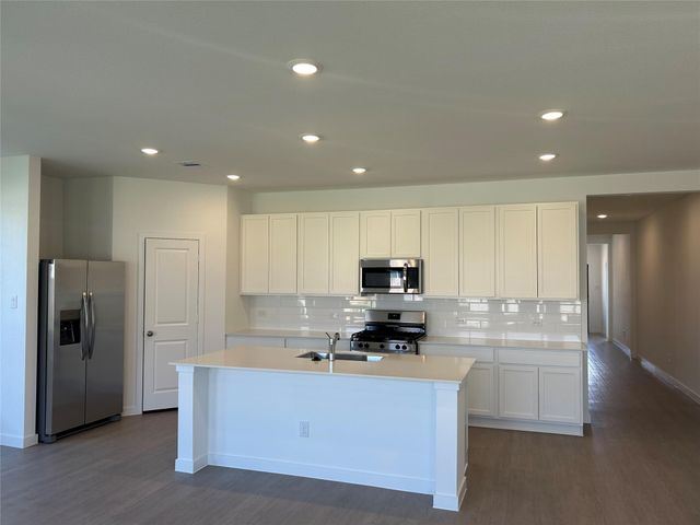 5422 Peacock Bass Drive, Baytown, TX 77521