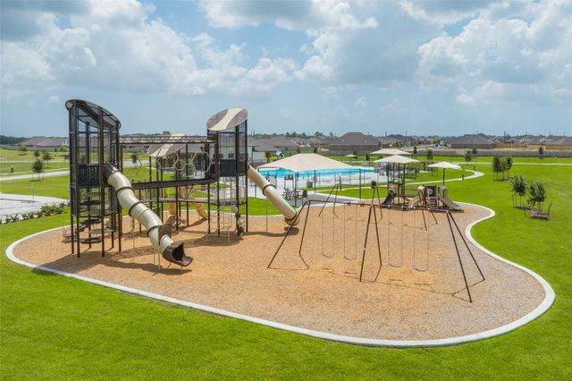 5422 Peacock Bass Drive, Baytown, TX 77521