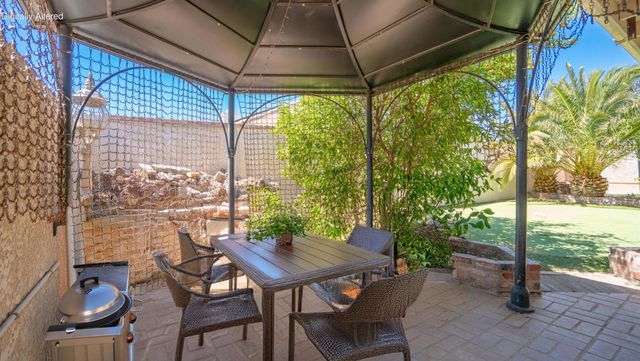 8582 Frontera Avenue, Yucca Valley, CA 92284