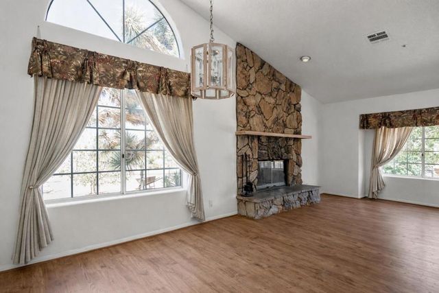 8582 Frontera Avenue, Yucca Valley, CA 92284