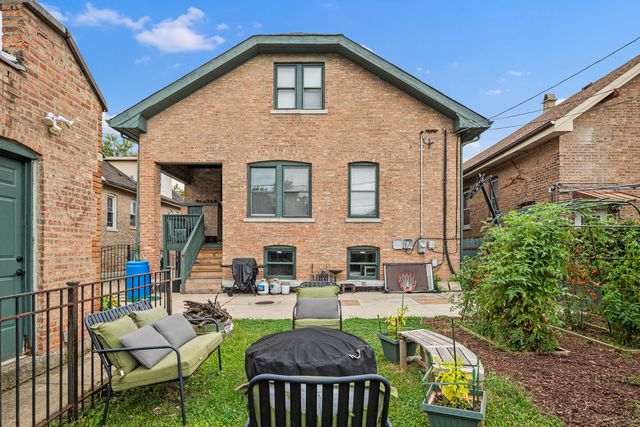 6858 Riverside Drive, Berwyn, IL 60402