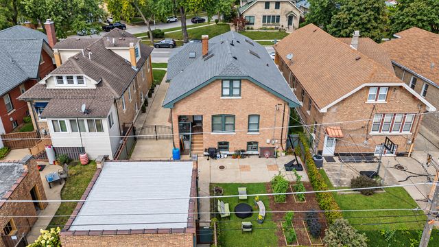 6858 Riverside Drive, Berwyn, IL 60402