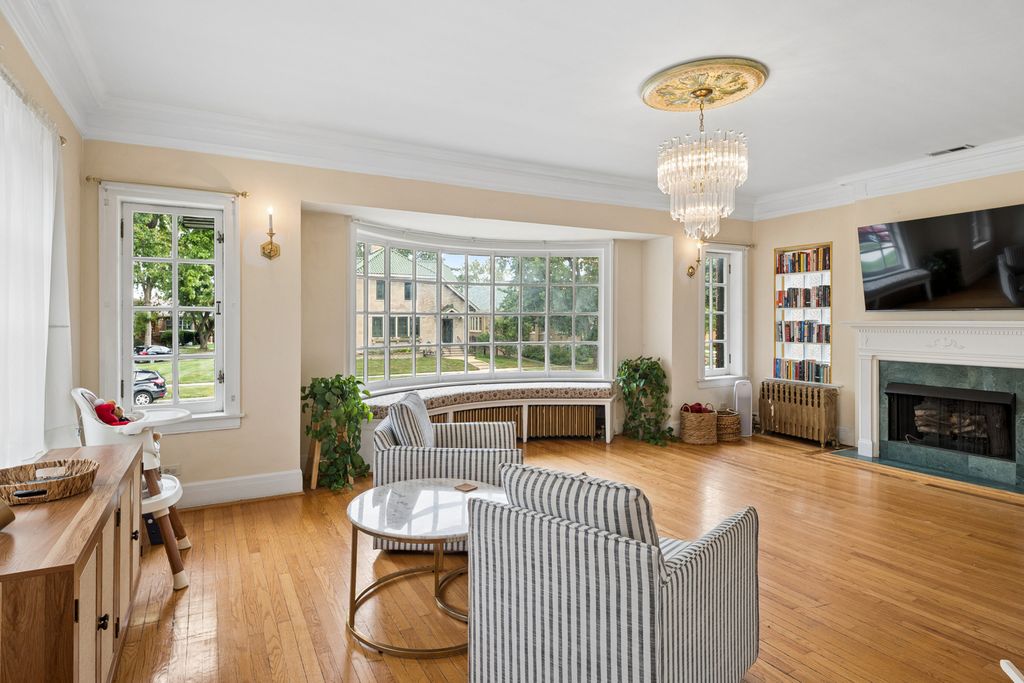 6858 Riverside Drive, Berwyn, IL 60402 — photo 4