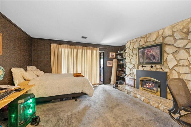 1625 NE Hillcrest Drive, Grants Pass, OR 97526