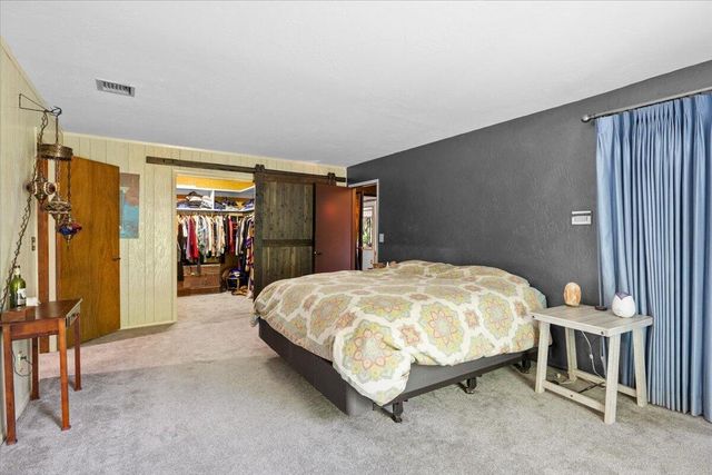 1625 NE Hillcrest Drive, Grants Pass, OR 97526