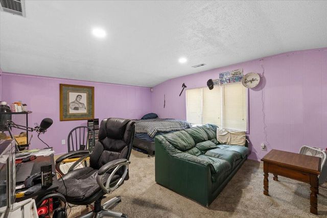 1625 NE Hillcrest Drive, Grants Pass, OR 97526