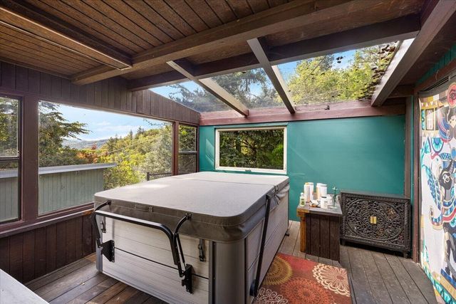 1625 NE Hillcrest Drive, Grants Pass, OR 97526