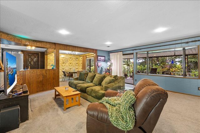 1625 NE Hillcrest Drive, Grants Pass, OR 97526