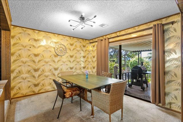 1625 NE Hillcrest Drive, Grants Pass, OR 97526