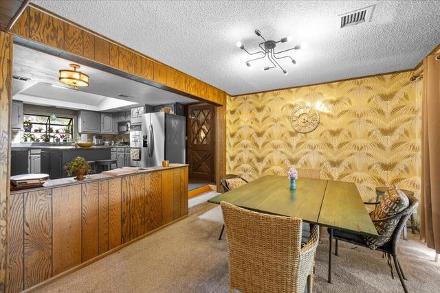 1625 NE Hillcrest Drive, Grants Pass, OR 97526