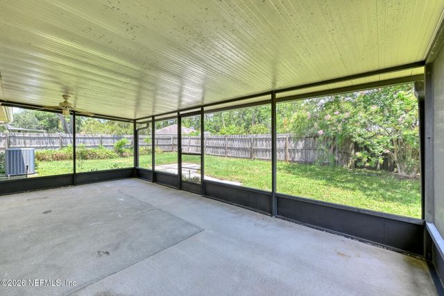 12421 GOOD NEIGHBOR Trail, Jacksonville, FL 32225
