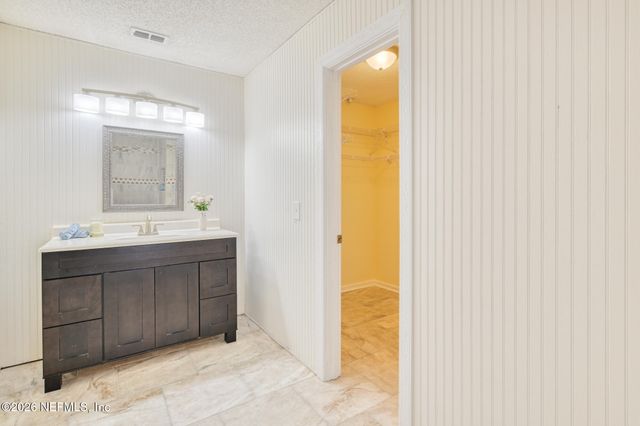 12421 GOOD NEIGHBOR Trail, Jacksonville, FL 32225